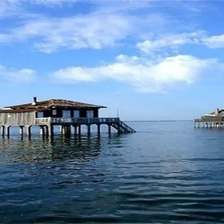 - A Deux Pas De La Plage - Beau T2 Traversant Avec Terrasse, Balcon Et Parking Individuel Securise Appartement Arcachon