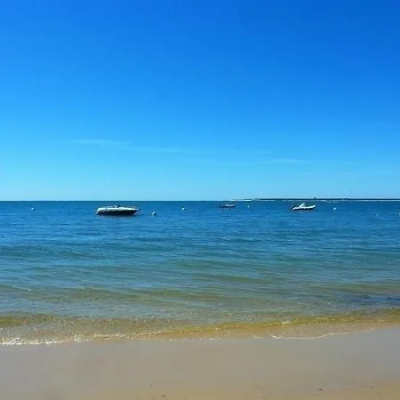 - A Deux Pas De La Plage - Beau T2 Traversant Avec Terrasse, Balcon Et Parking Individuel Securise Appartement *